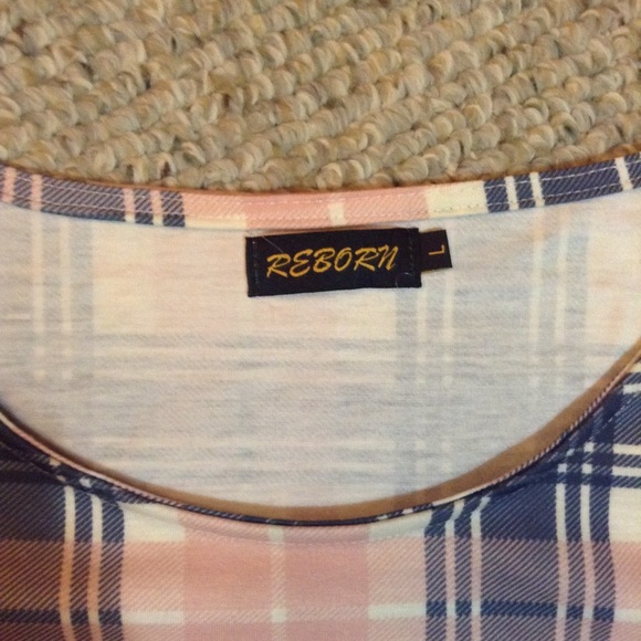 Very Nice Top by BCBG Maxazria - Picture 2 of 6